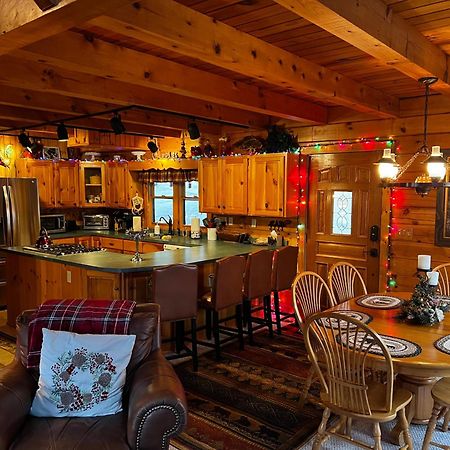 Bearhavencabinfun 3 Story Log Cabin Mountain View,Hot Tub, Sleeps 10 Villa Maggie Valley Exterior photo