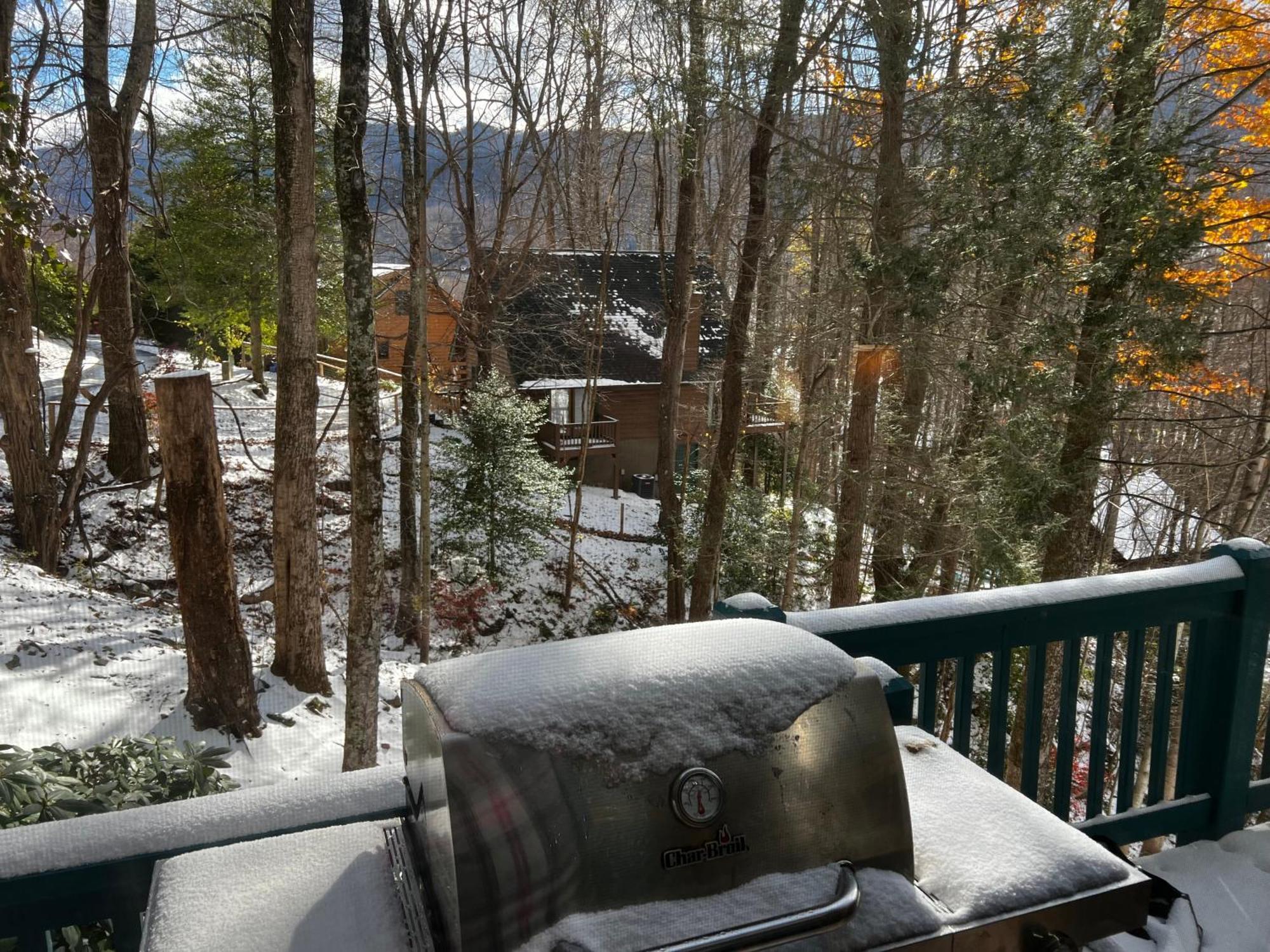 Bearhavencabinfun 3 Story Log Cabin Mountain View,Hot Tub, Sleeps 10 Villa Maggie Valley Exterior photo